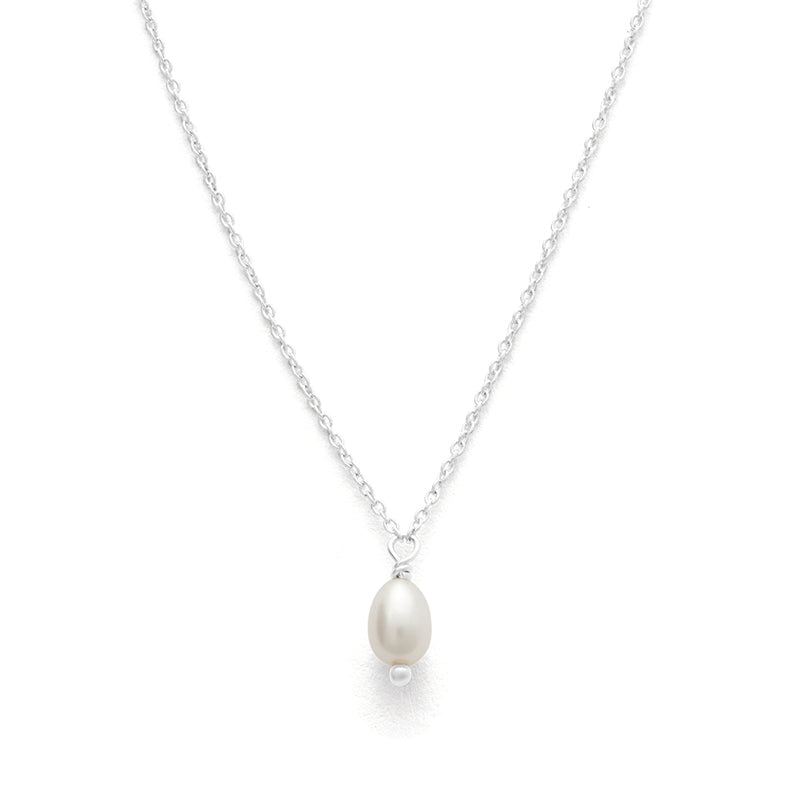 Kirstin Ash Classic Pearl Necklace