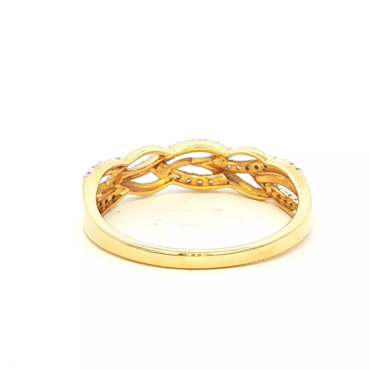 Yellow Gold Band Ring with Round Brilliant Diamonds
