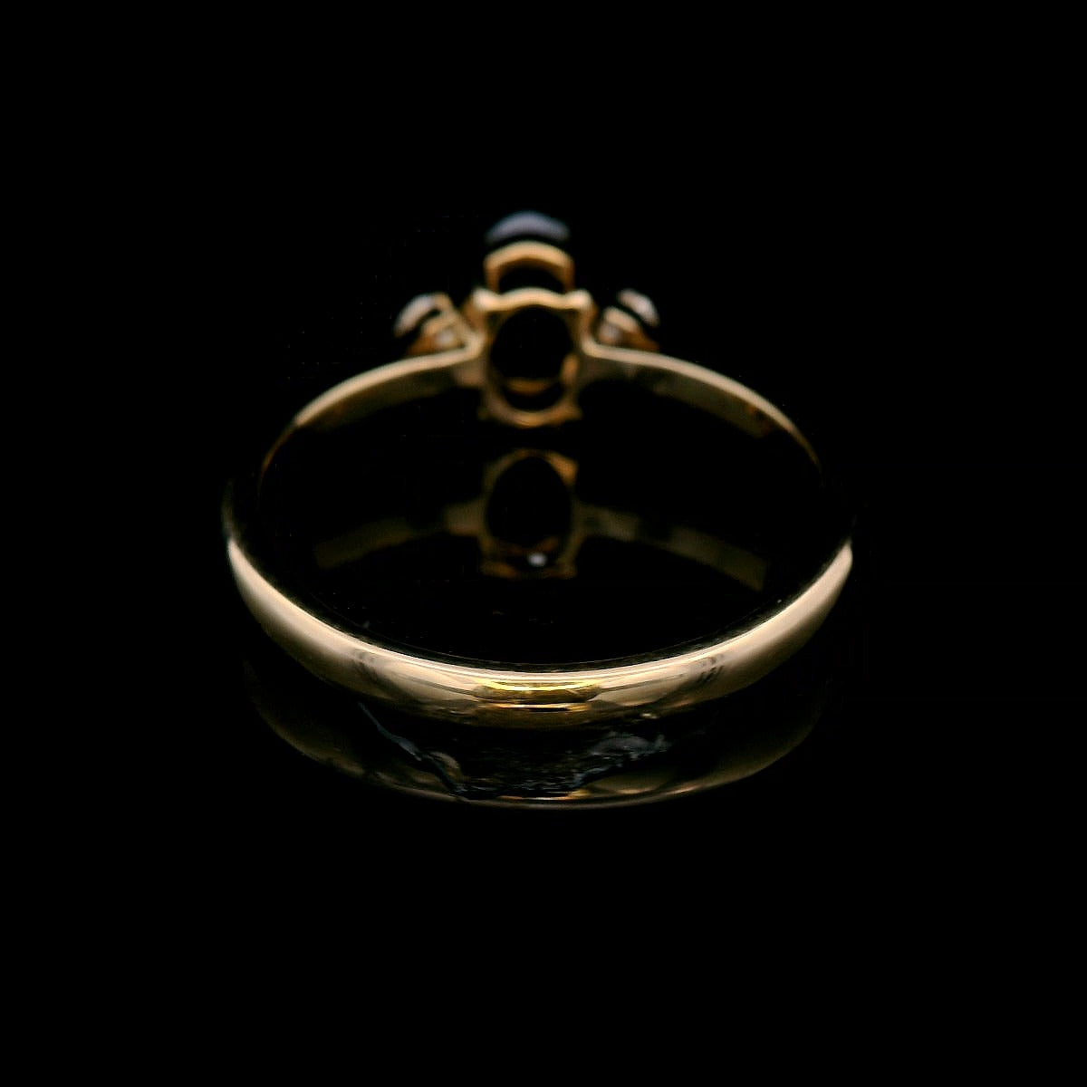 Oval Cut Black Sapphire in Yellow Gold Dress Ring