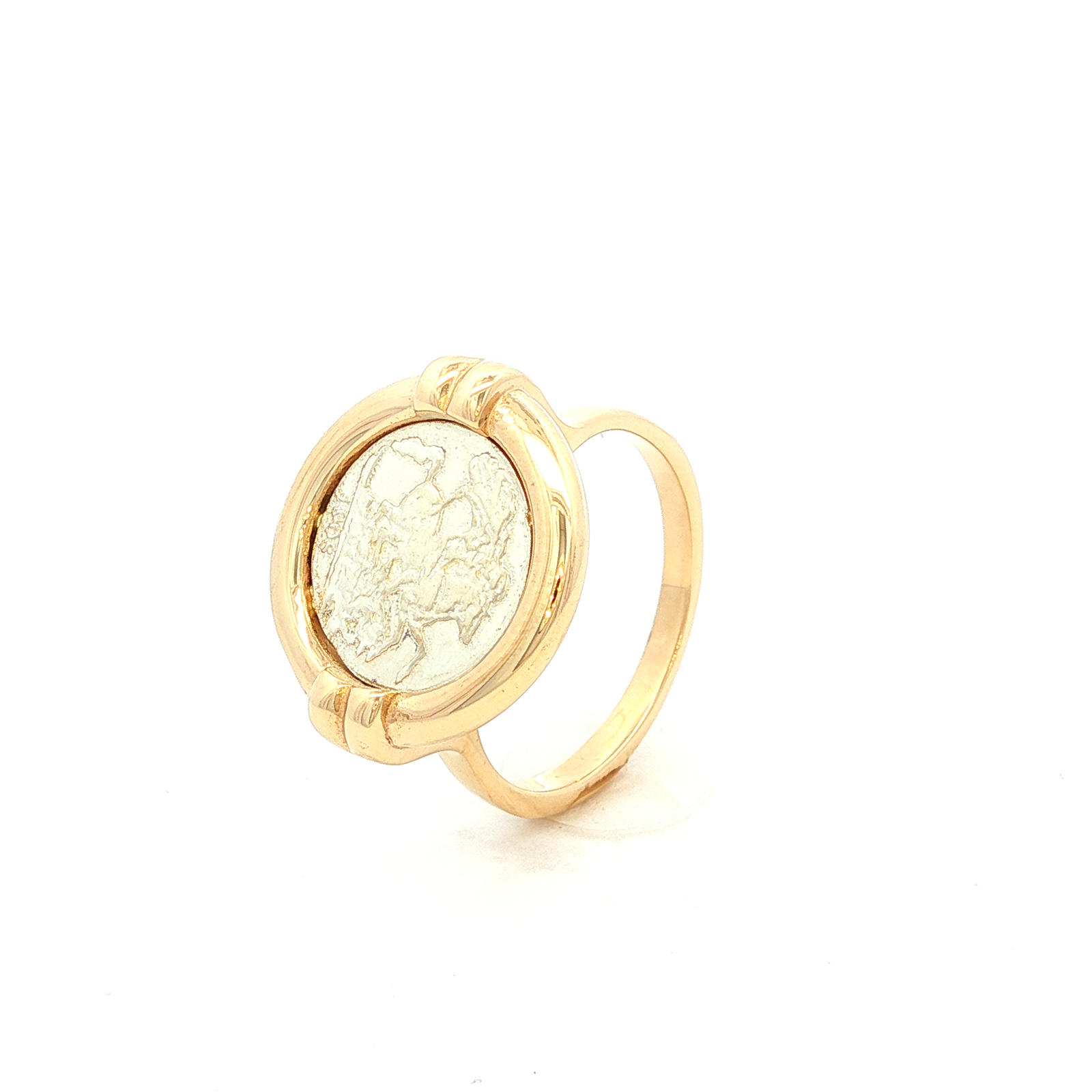 Sovereign Coin Ring in Yellow Gold
