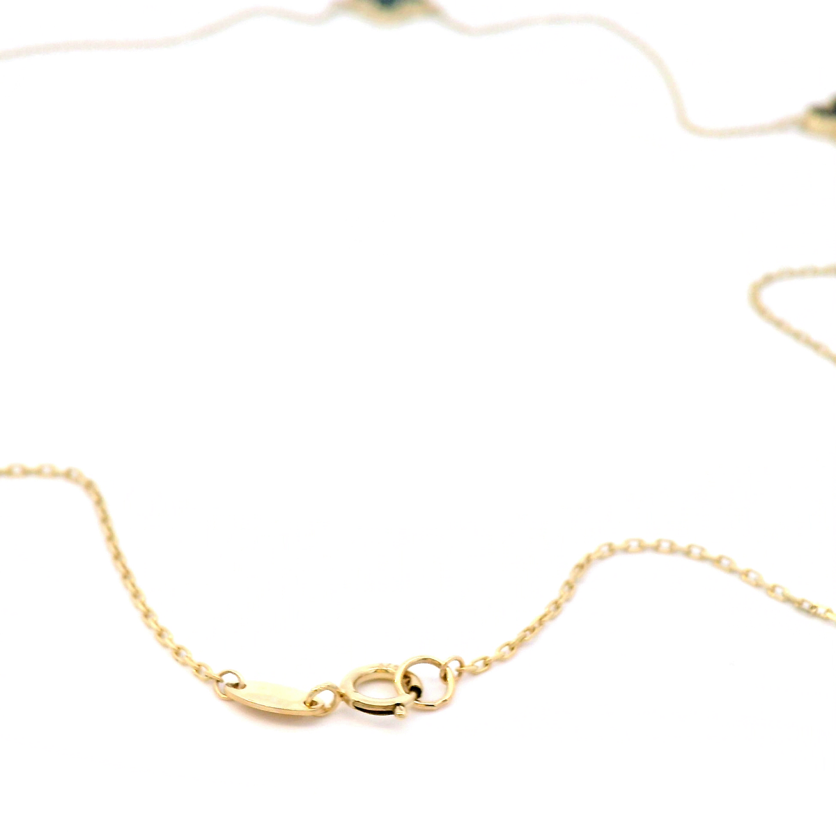 Black Onyx Clover Necklace in Yellow Gold