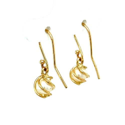 Cultured Fresh Water Pearls in 9 Carat Gold Sheppards Hook