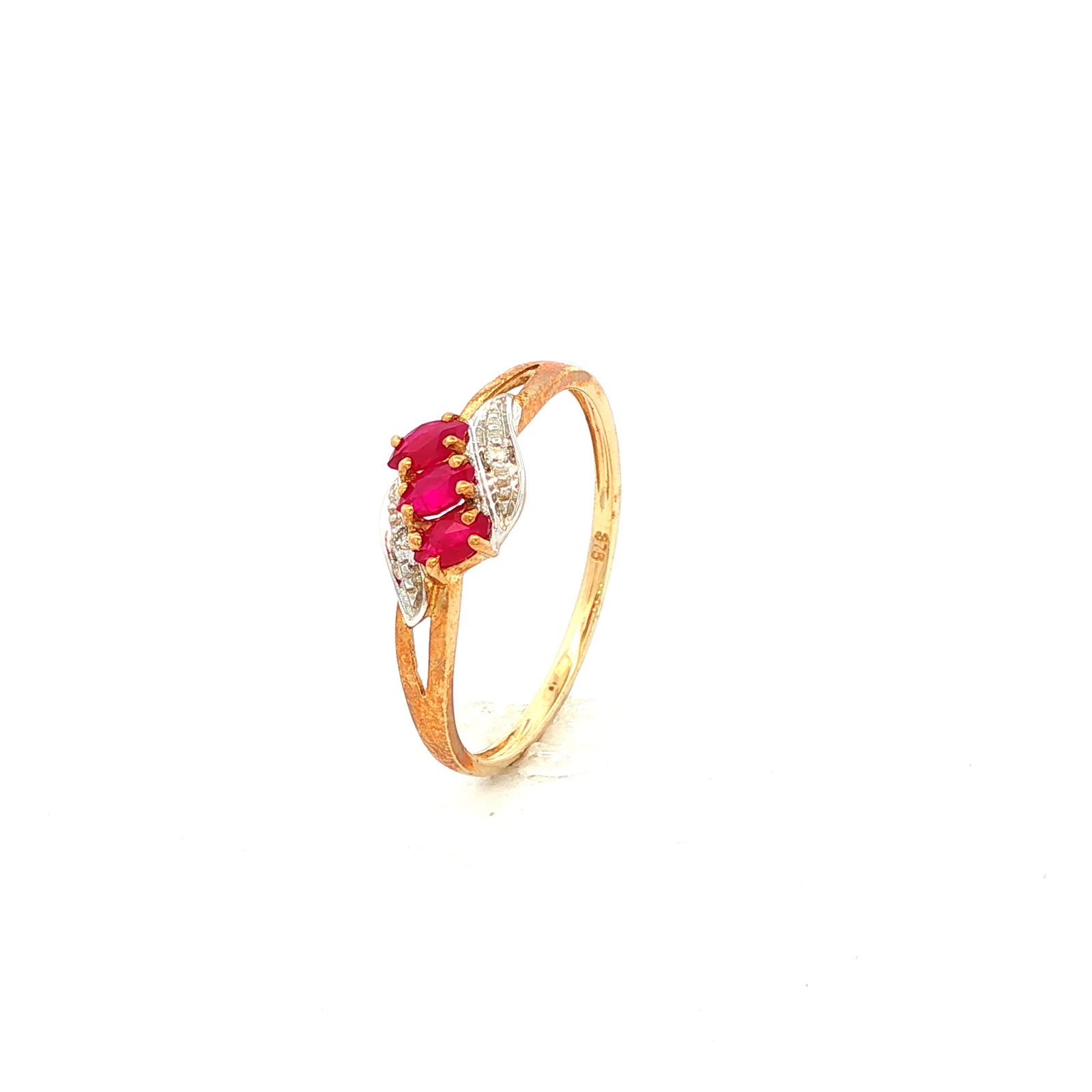 Ruby and Diamond Ring in Yellow Gold