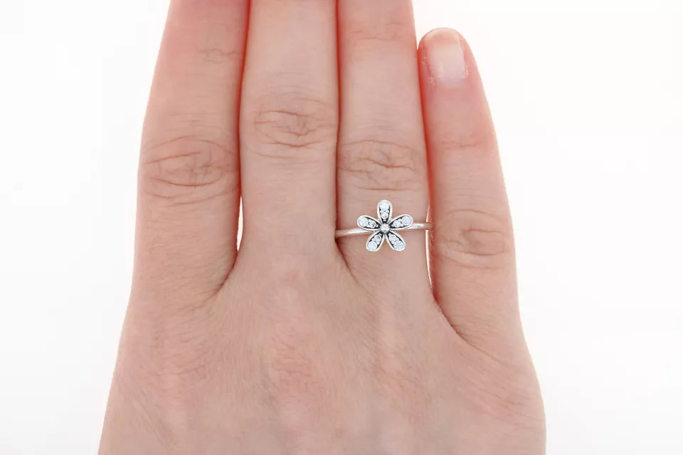 Dazzling Daisy Ring