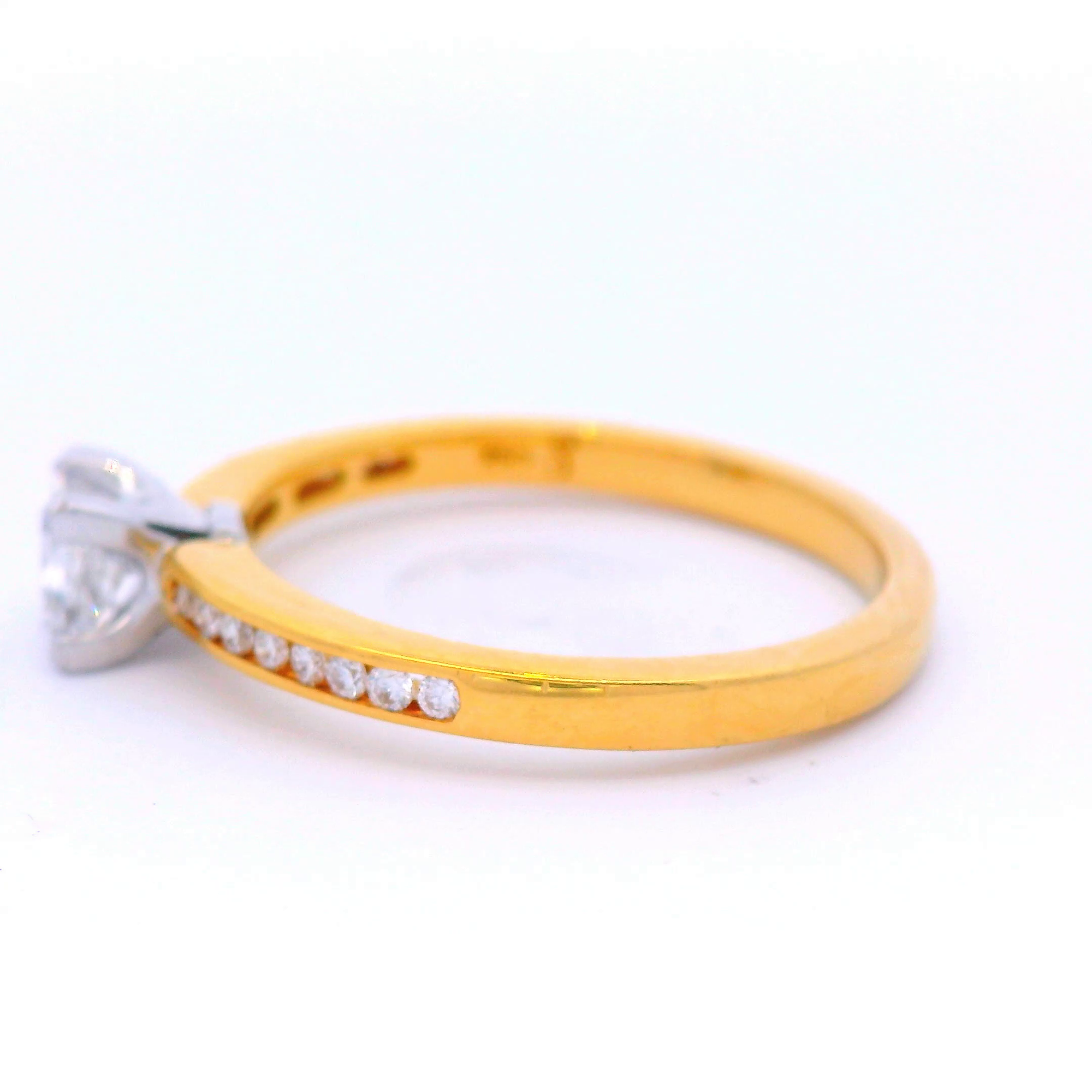 Diamond Set in Yellow Gold Ring