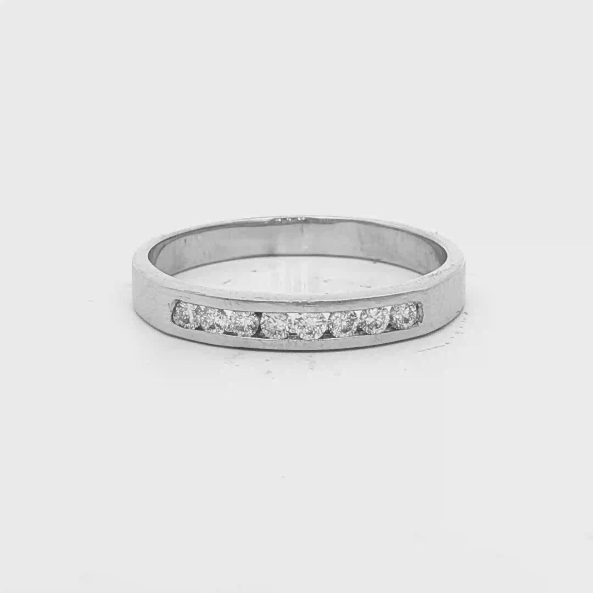 18CT W/G 8=.19CT RBC CHANNEL SET N