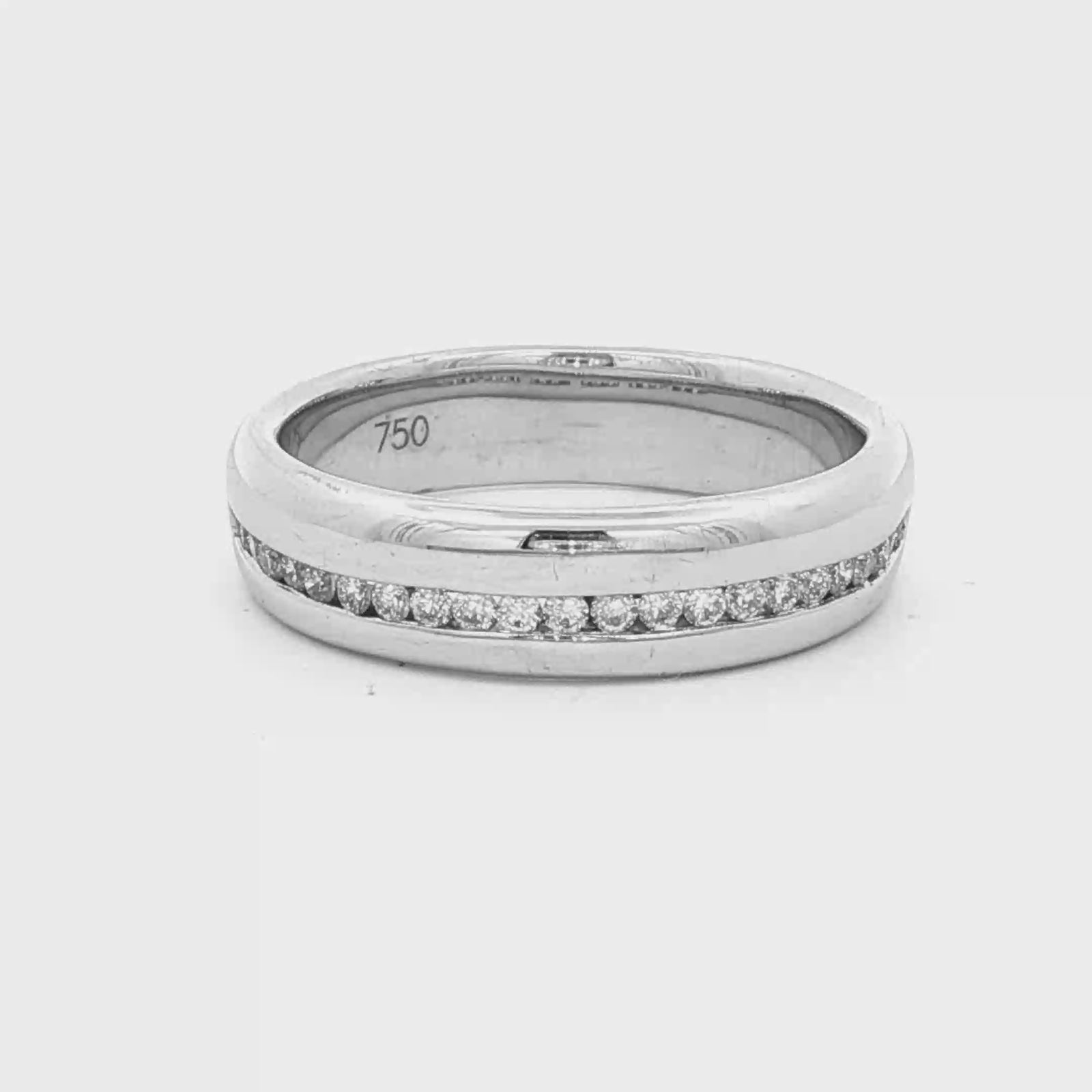 18 CARAT W/G DIA SET WEDDER SET WITH .23CT SMALLS SZ N