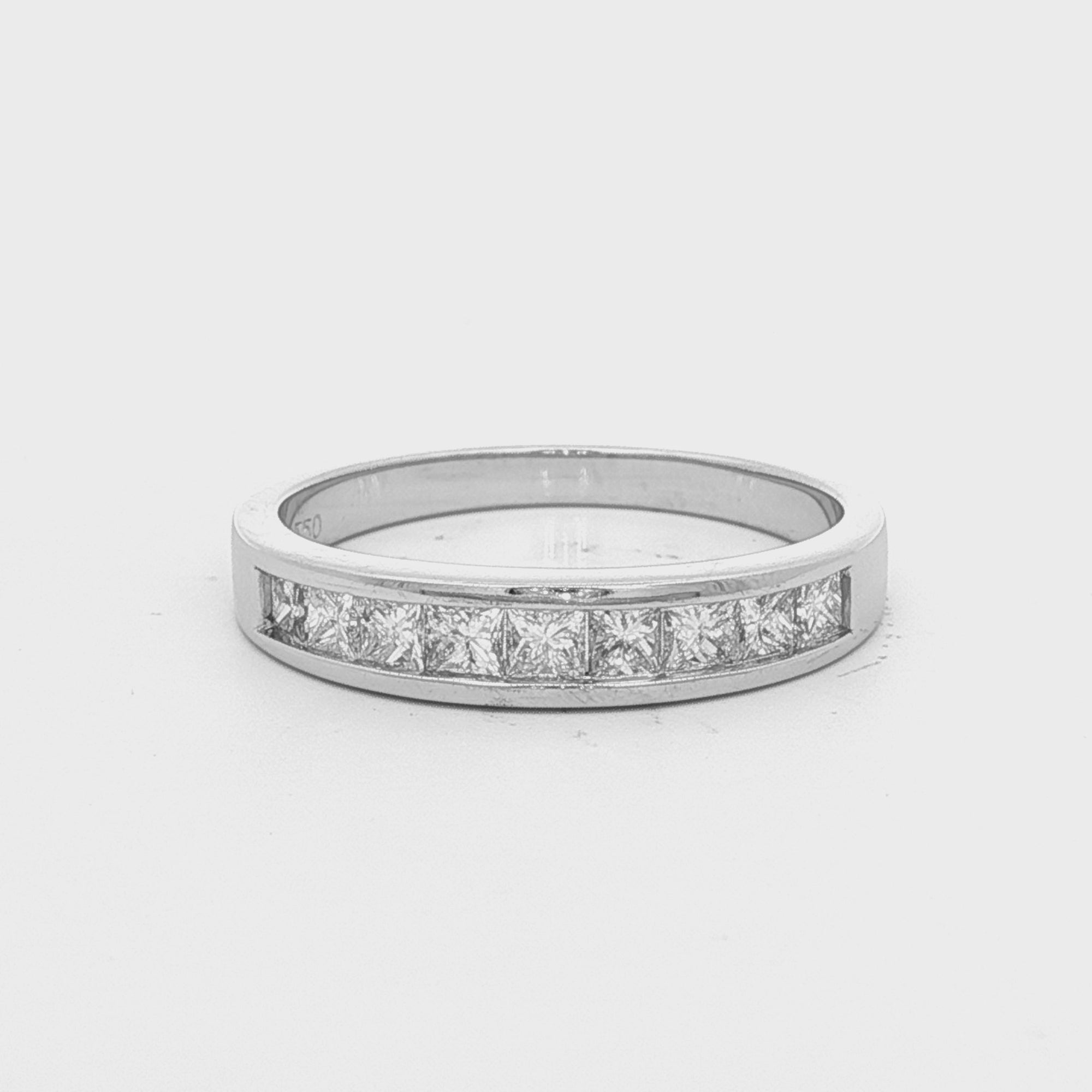Curved Princess Diamond Ring in White Gold