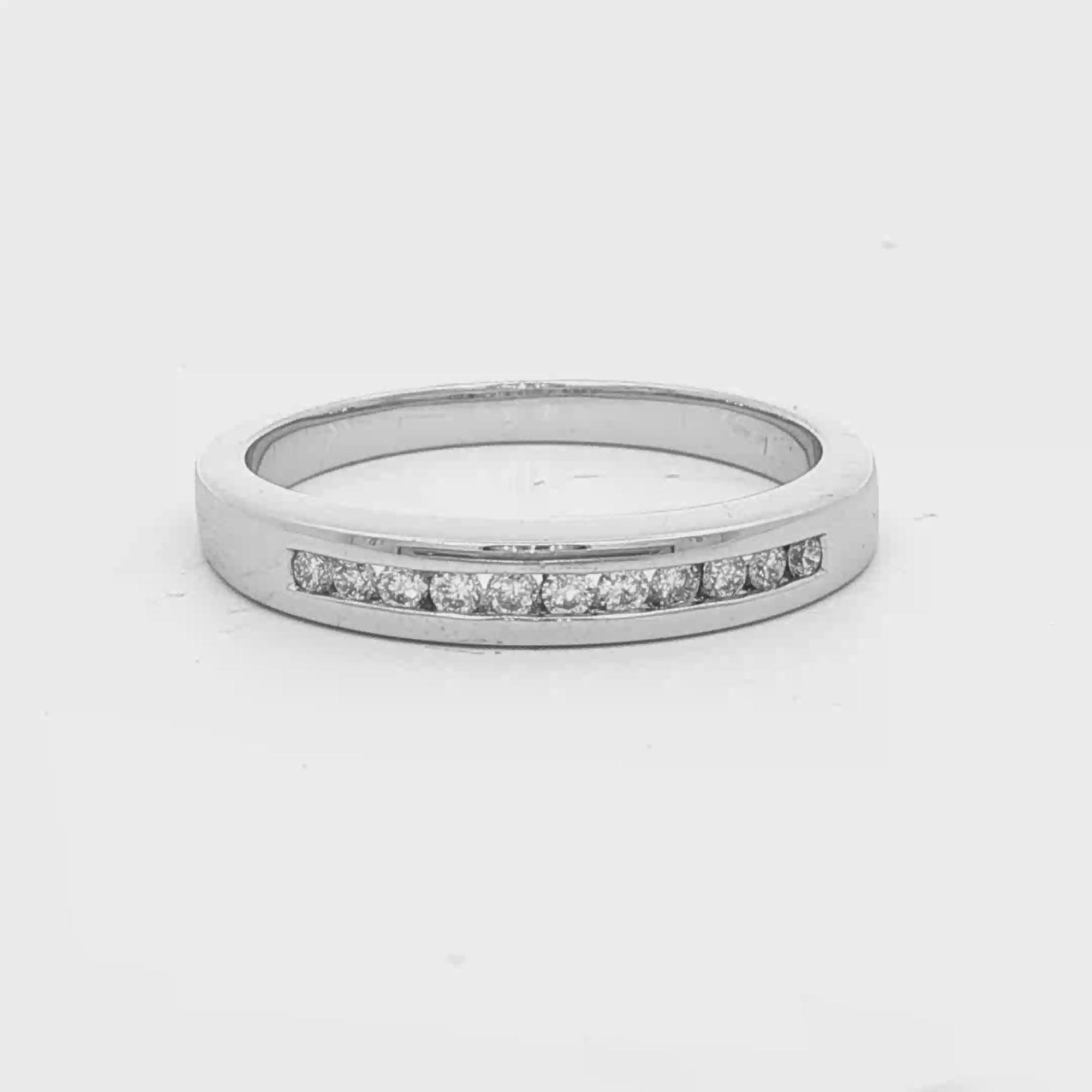 18CT W/G CHANNEL SET 11RBC TDW.15CT HI/SI SZ O