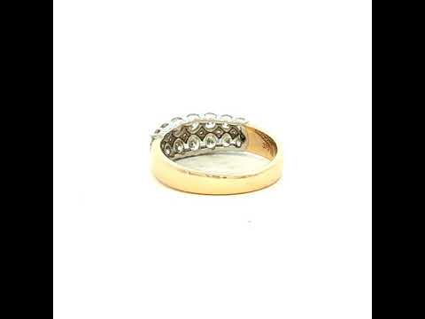 Multistone Ring With Round Cut Diamonds in Yellow Gold