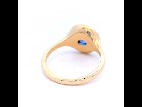 Sapphire Set in Yellow Gold Ring